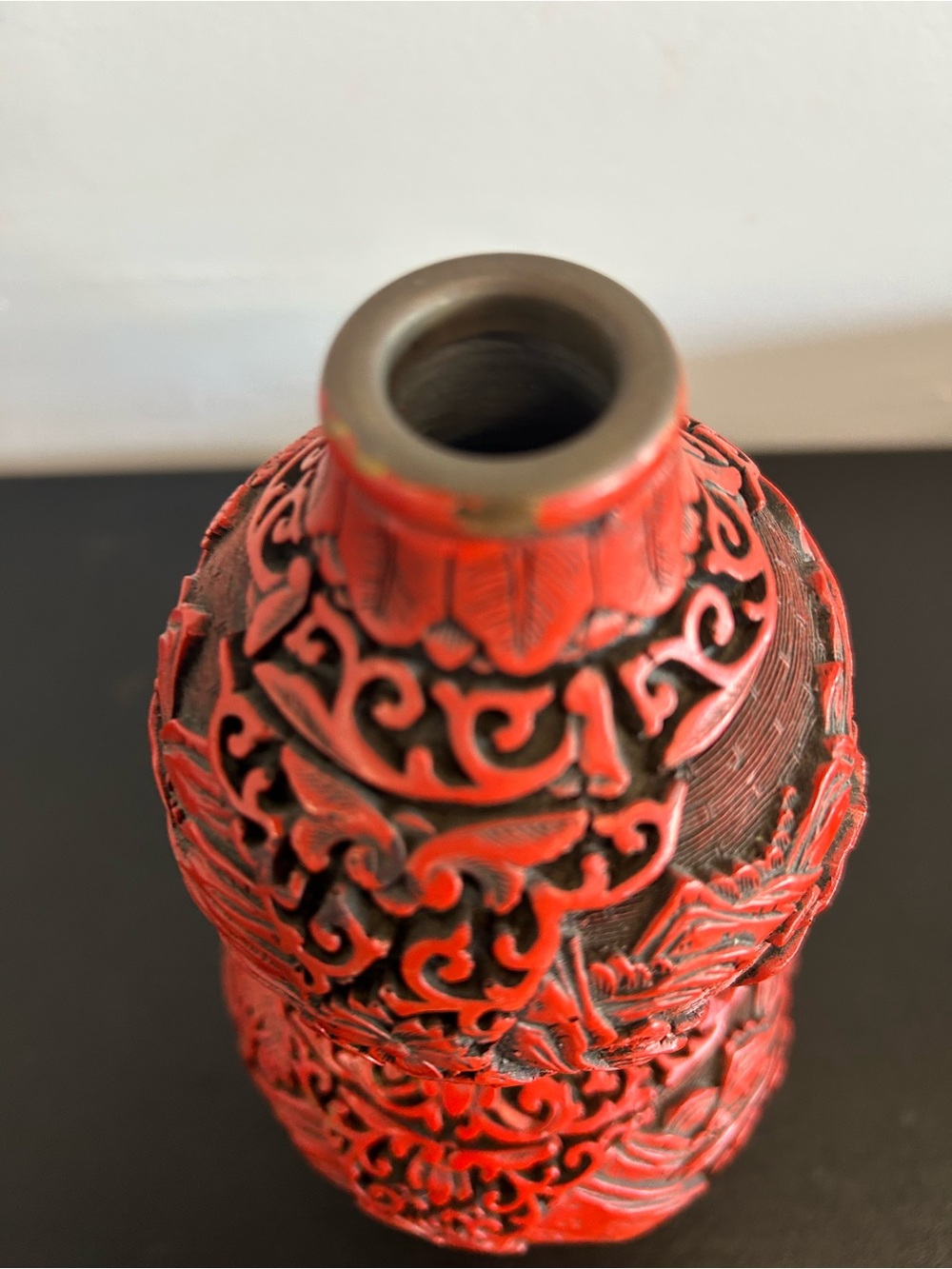 Red Carved Double-Gourd Decorative Vase - Brand: - Picture 7 of 7